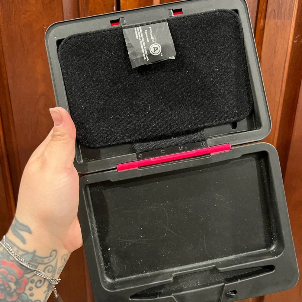 Vintage Pink Hard Nintendo DS Carrying Case